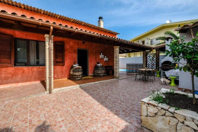 Bed and Breakfast La Siesta Sinnai Екстер'єр фото